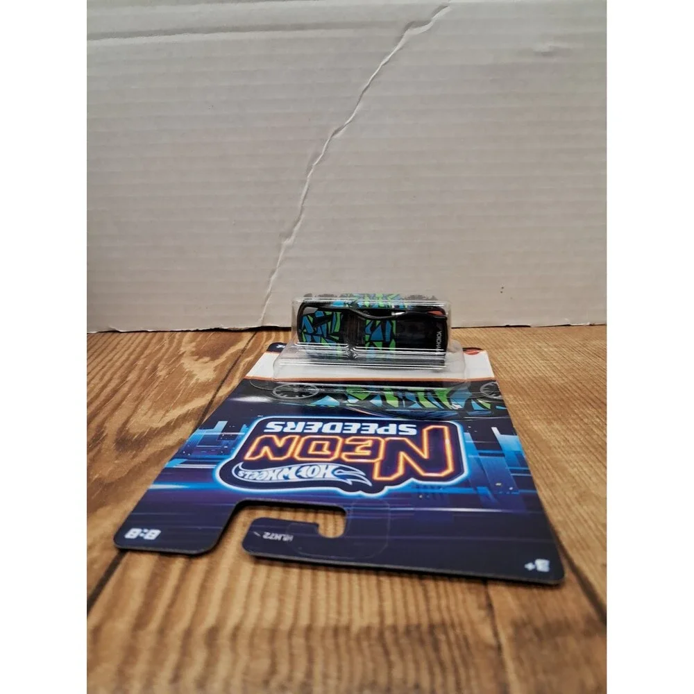 NEW 2024 Hot Wheels Neon Speeders Nissan 350Z VHTF